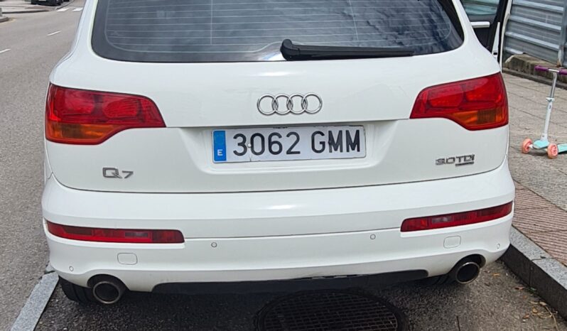 Audi Q7 full